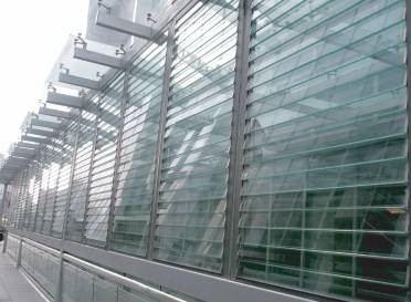 Polvo de cristal exterior blanco de la ventana del obturador que cubre 1,4 milímetros de grueso para la ventilación